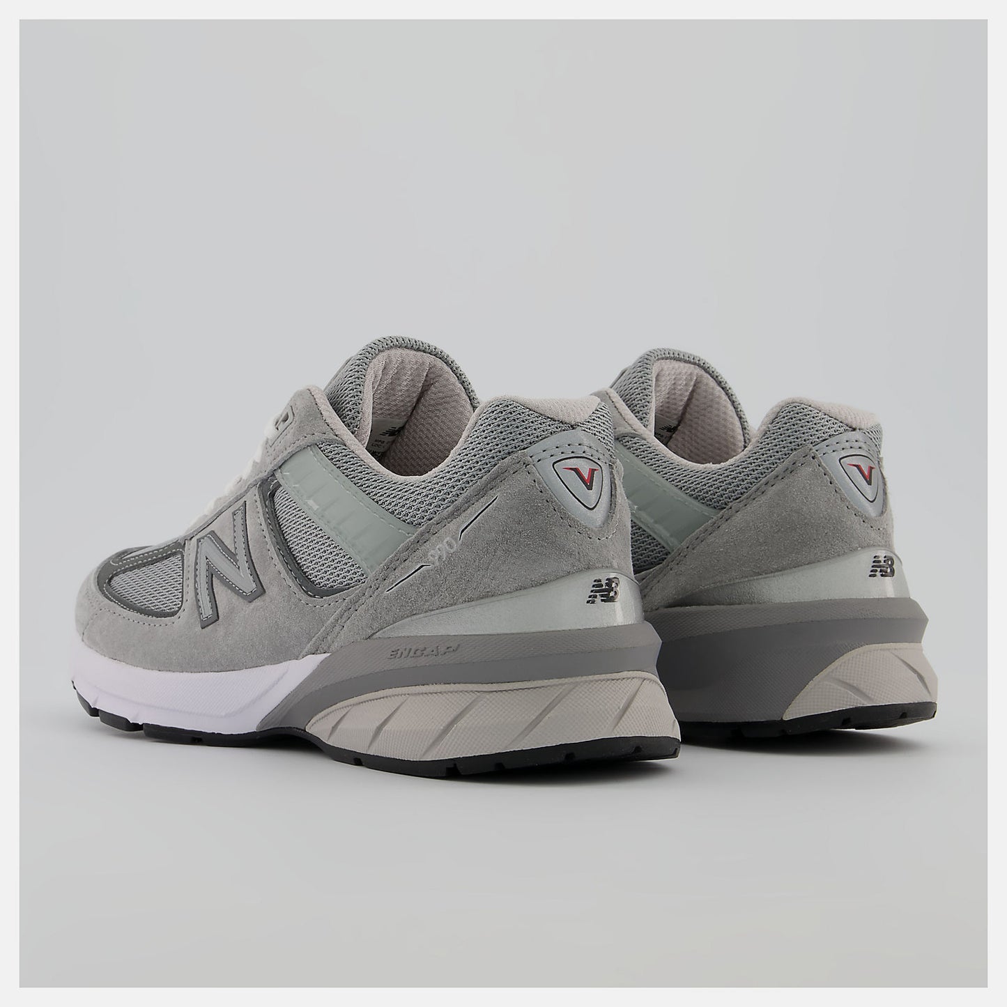 Made in US 990v5 - Women