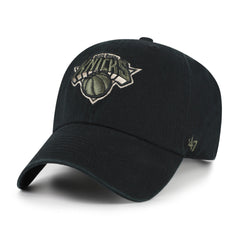 NEW YORK KNICKS KHAKI ACCENTS '47 CLEAN UP BLACK
