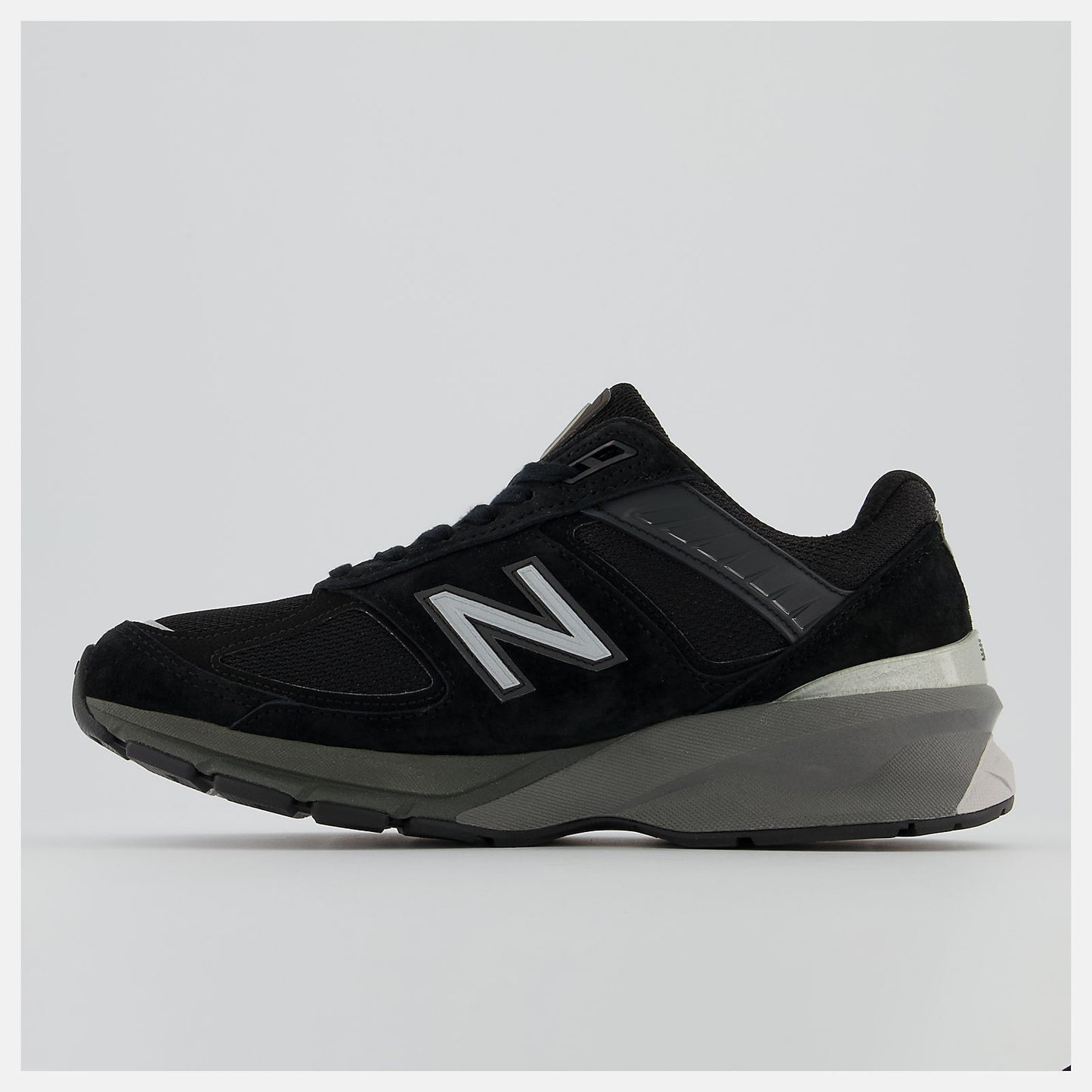 Made in US 990v5 - Women